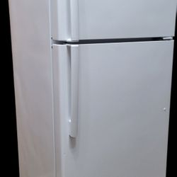 GE REFRIGERATOR