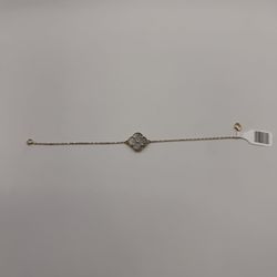 Van Cleaf Style 14Karat Gold Bracelet With Pearl Clover 