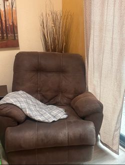 Lazy boy chair