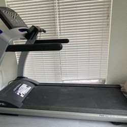 Life Fitness Treadmill