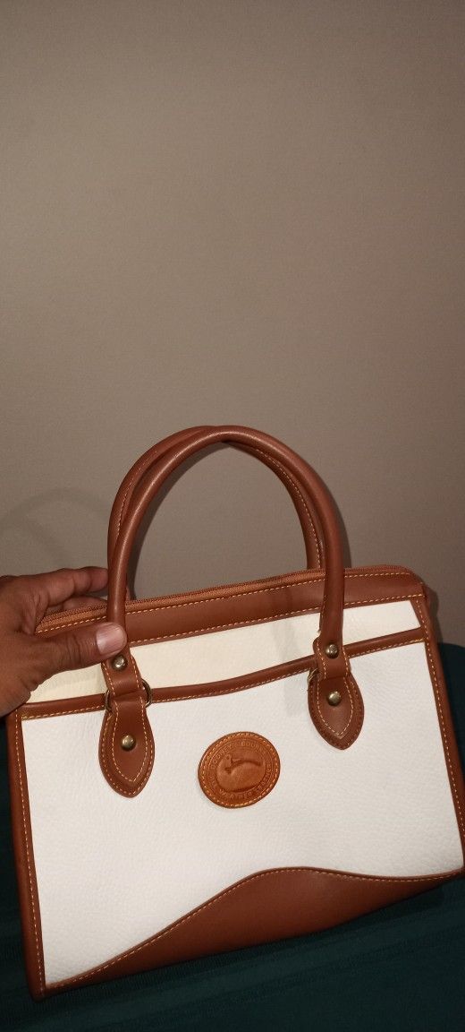Dooney & Bourke PEBBLE LEATHER HANDBAG