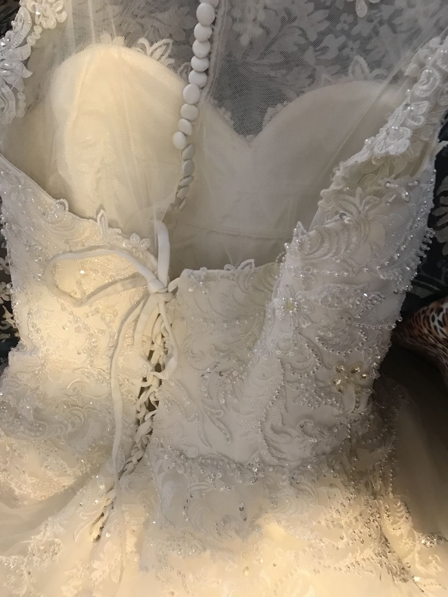 WEDDING DRESS