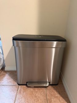 Dual sided trash/recycle bin