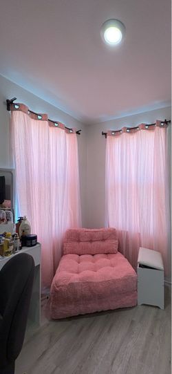 Pink Tufted Chaise Lounge Chair