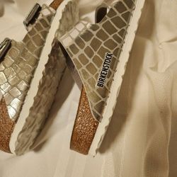 Birkenstock Arizona Wonen's Gator Gleam Silver Two-strap Sandals US AZ 7.5