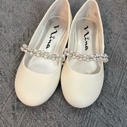 New Girls White Ninakids Size 13
