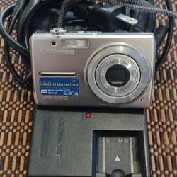 Digital Camera 