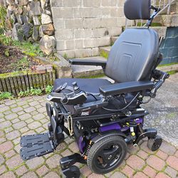 Quantum wheelchair edge 3 stretto