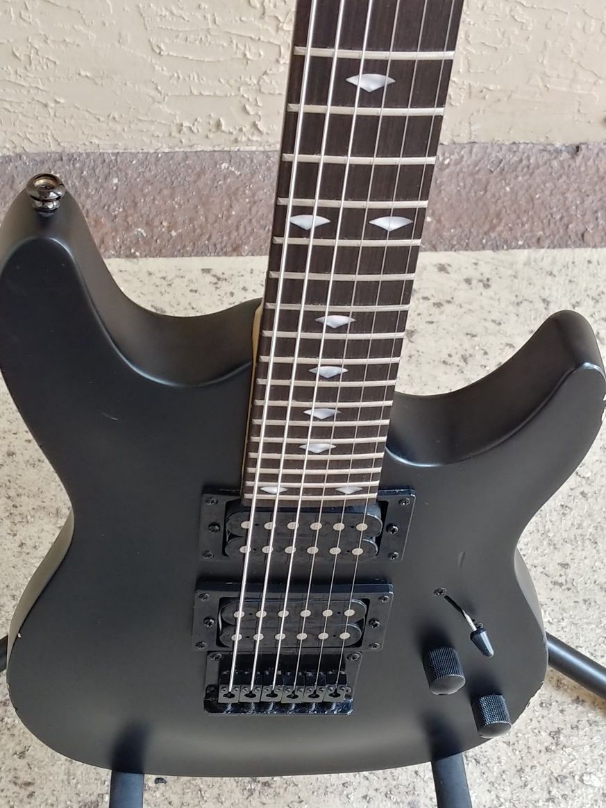 Laguna LE50 Short-Scale Electric Guitar Satin Black