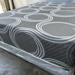 Queen Julet Blue Infused Cool Gel Memory Foam Mattress!!