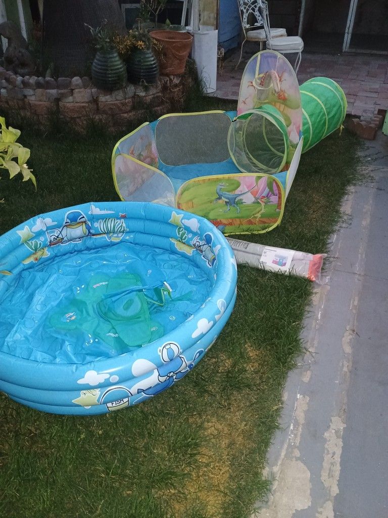 Selling All 4PC Children Outdoor Set