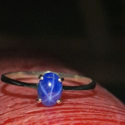 10k Star saffhire  white gold