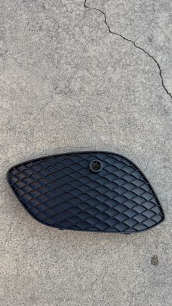 New 2016 2019 Mercedes-Benz GLC300 Front Left Fog Light Hole Cover aftermarket
