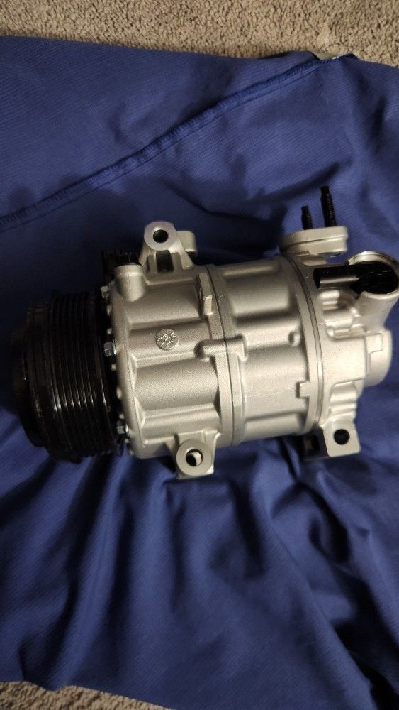 2021-2024 Jeep Grand Cherokee L AC Compressor with Clutch with 6-Groove Pulley OEM