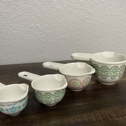 The Pioneer Woman Melamine Measuring Cups Set, New
