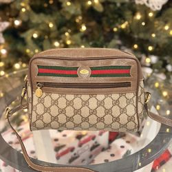 ($300) Vintage Gucci Purse Authentic 