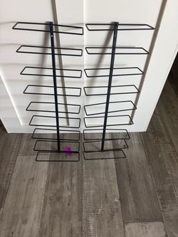 DVD and cd wall holder