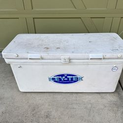 43 x 18 Cooler
