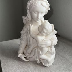 New Mary And Baby Jesus, Woman And Child Porcelain Figurine 9 Inch