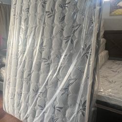 Full Size Pillow Top Mattress 