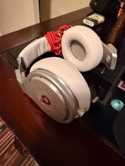 Beats Pro Over-Ear Headphones (White)