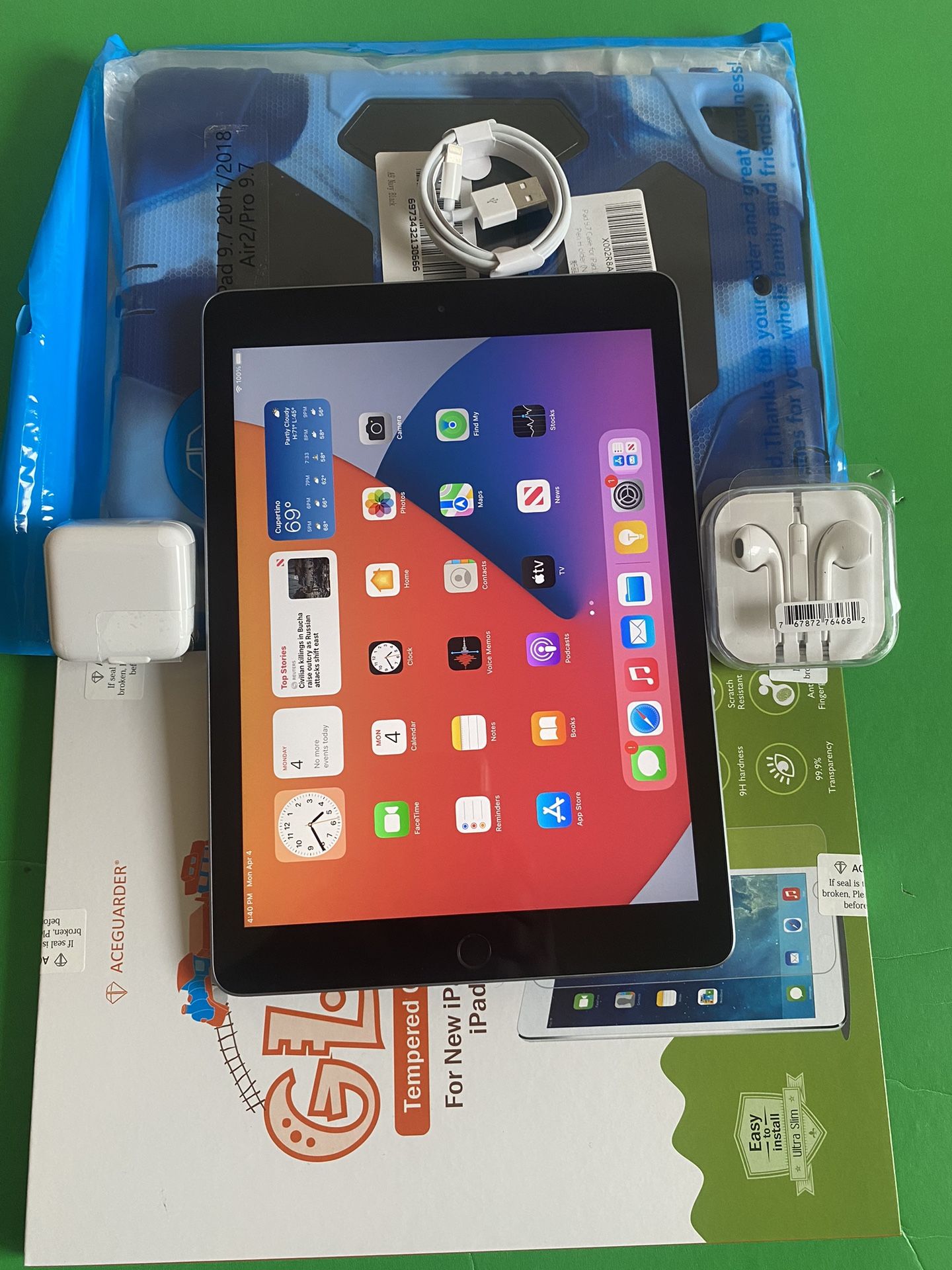 64GB Apple IPad Air 2 (9.7” Retina / Touch ID / Latest iOS 15) with  complete new Accessories (Thinnest ipad ever) (128GB $249)