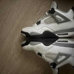 Jordan 4 White Cement