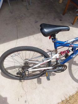 Huffy Rock creekbike 26 inch wheels frame size 17