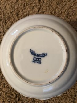 10 blue Danube saucers