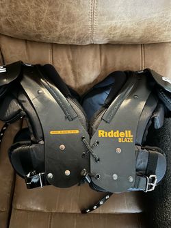 Riddell blaze youth Xl football shoulder pads
