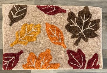 Fall rug and matching hand towel