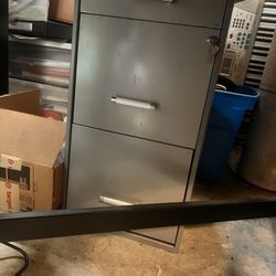 File cabinet 