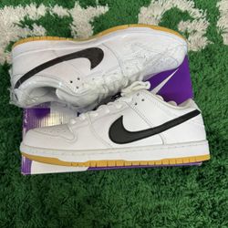 Nike SB Dunk Low “White Gum”