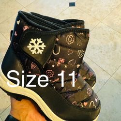 New Snow Boots Size 11 