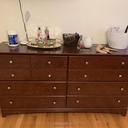 WOOD DRESSER