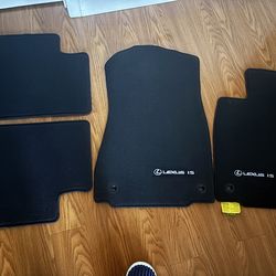 4 Pieces Lexus Car Mat