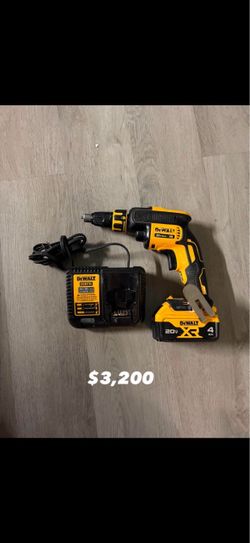 Dewalt 20 volt screw gun with battery and charger