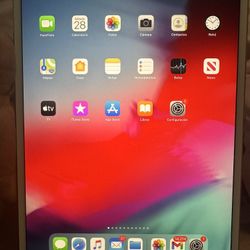 📱 iPad 3rd Gen – 16GB Wi-Fi – Fully Working