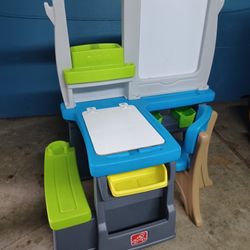 Step 2 Great Creations Art Studio Like New