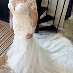 Elegant Lace Kenneth Winston Wedding Dress