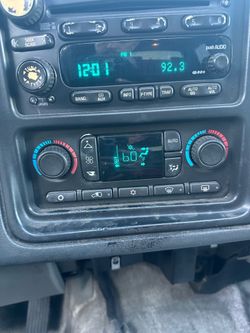 05 suburban digital climate control ac Silverado suburban Yukon