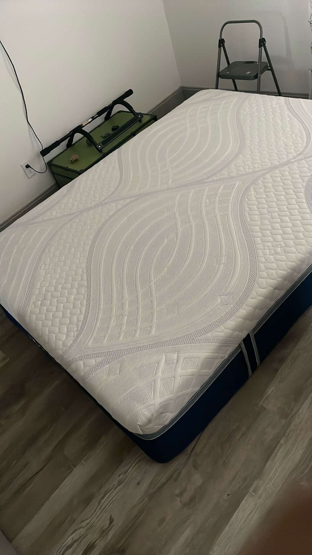 Novaform Queen Size Mattress