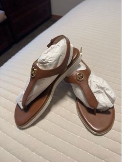 Women’s Michael Kors sandal size 7