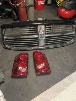 2007 Dodge ram grille