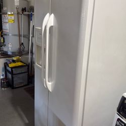Working Refrigerator 