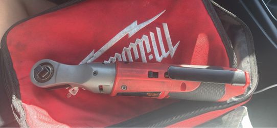Milwaukee m12 fuel impact wrench   3.0 battery included