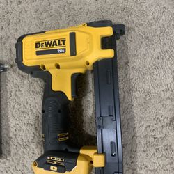 Dewalt Cable Stapler New