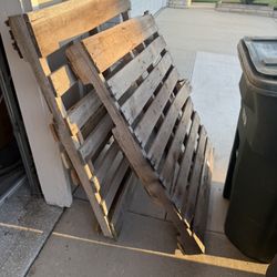 Free Wood Pallet