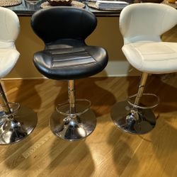 3 Adjustable Hight Bar Stool