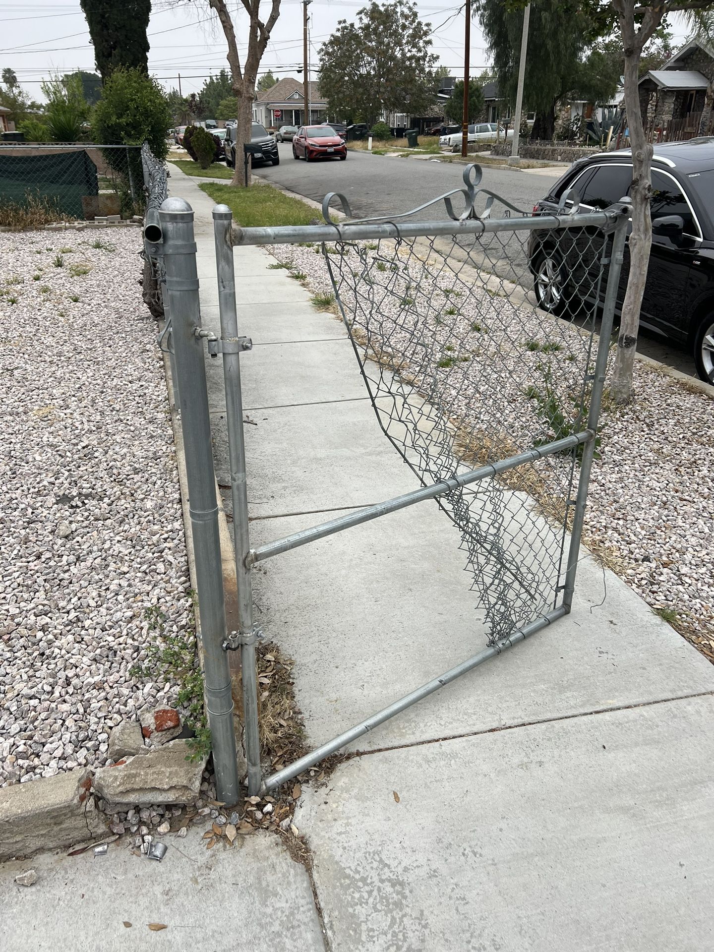 Can Anyone Fix My Fence ? 